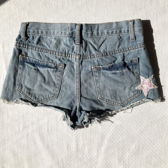 Forever 21 Women Shorts XS Blue Denim Star Patch Distressed Sequin Frayed Hem - Picture 10 of 10
